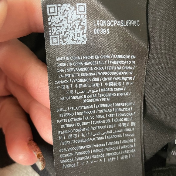 GUESS CROP TOP - Picture 14 of 14